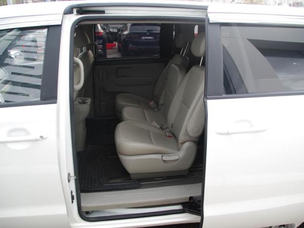 Kia Carnival III с пробегом 2017 года, цена 2 380 000 рублей, 118000 км, минивэн, Автокод Объявления
