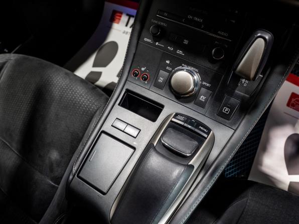 Lexus CT I Рестайлинг с пробегом 2014 года, цена 1 535 000 рублей, 210600 км, хэтчбек, Автокод Объявления