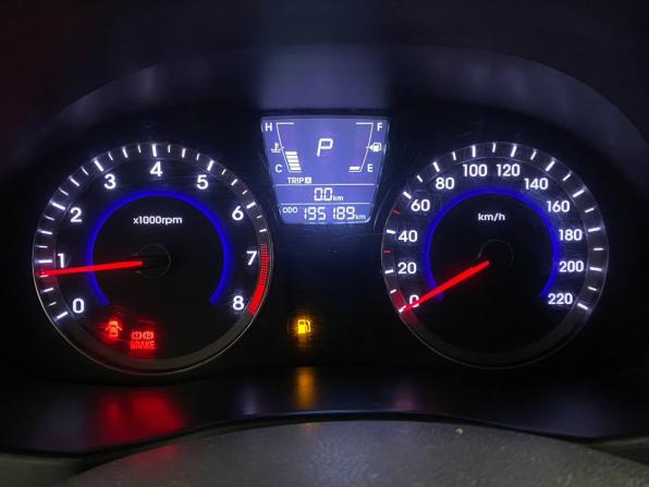 Hyundai Solaris I с пробегом 2014 года, цена 750 000 рублей, 195189 км, седан, Автокод Объявления