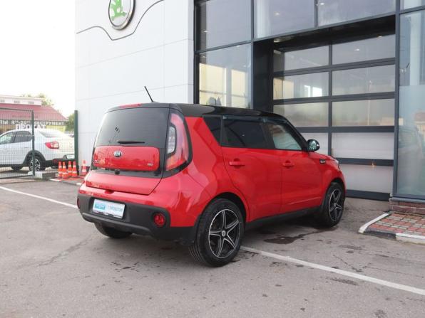 Kia Soul II Рестайлинг с пробегом 2018 года, цена 1 536 000 рублей, 97000 км, хэтчбек, Автокод Объявления