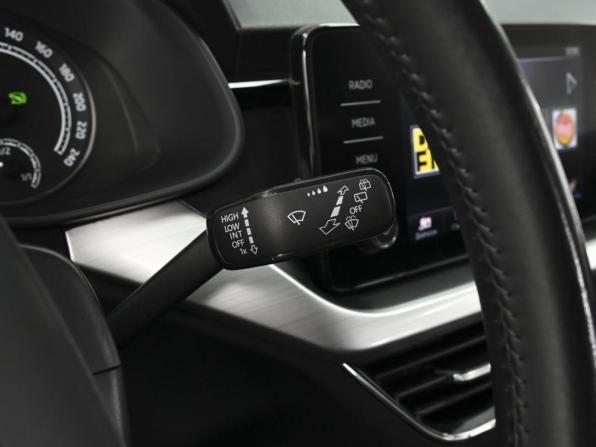 Skoda Rapid II с пробегом 2021 года, цена 1 770 000 рублей, 91236 км, лифтбек, Автокод Объявления
