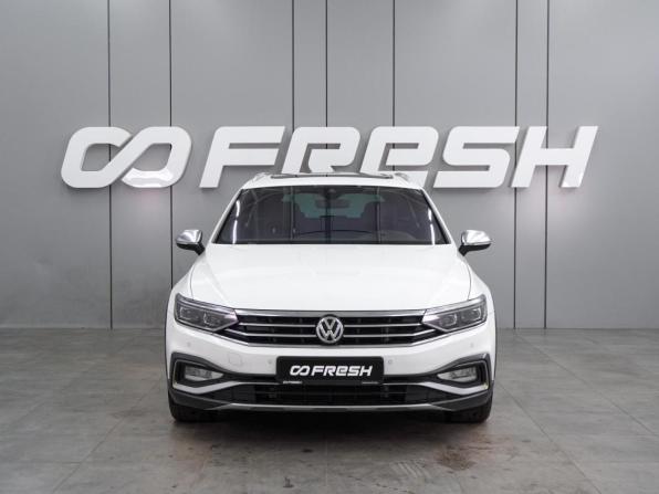 Volkswagen Passat B8 Рестайлинг с пробегом 2020 года, цена 3 233 000 рублей, 158842 км, универсал, Автокод Объявления
