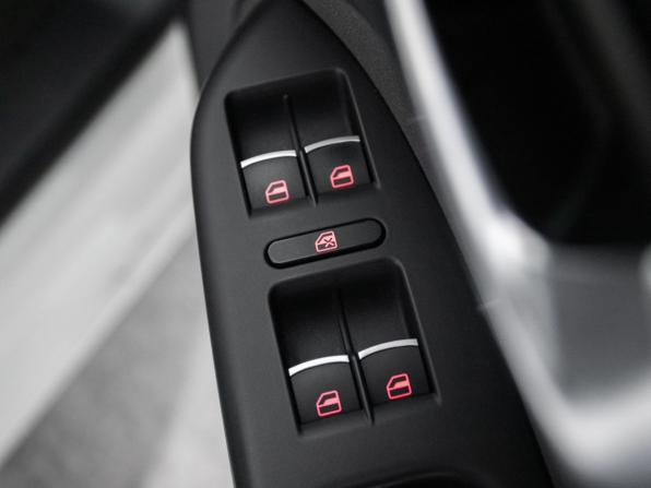 Volkswagen Touran I Рестайлинг 2 с пробегом 2012 года, цена 1 100 000 рублей, 127917 км, компактвэн, Автокод Объявления