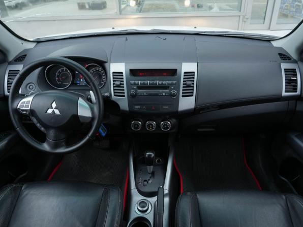 Mitsubishi Outlander II Рестайлинг с пробегом 2012 года, цена 1 170 000 рублей, 231513 км, внедорожник, Автокод Объявления