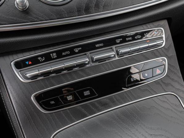 Mercedes-Benz E-Класс V (W213 S213 C238) Рестайлинг с пробегом 2021 года, цена 4 200 000 рублей, 281223 км, седан, Автокод Объявления