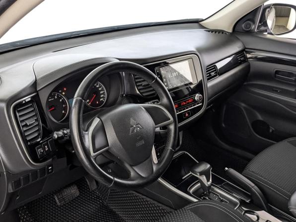 Mitsubishi Outlander III Рестайлинг 3 с пробегом 2021 года, цена 2 465 000 рублей, 53816 км, внедорожник, Автокод Объявления