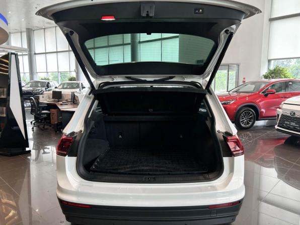 Volkswagen Tiguan II с пробегом 2018 года, цена 2 384 000 рублей, 136283 км, внедорожник, Автокод Объявления