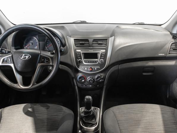 Hyundai Solaris I Рестайлинг с пробегом 2015 года, цена 760 000 рублей, 171383 км, седан, Автокод Объявления