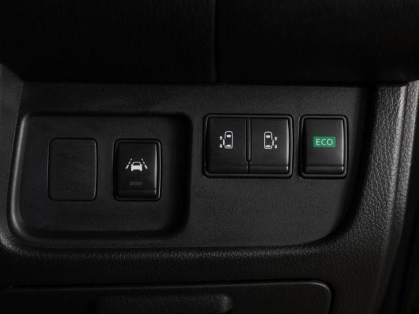 Nissan Serena IV (C26) с пробегом 2014 года, цена 1 399 000 рублей, 174341 км, минивэн, Автокод Объявления