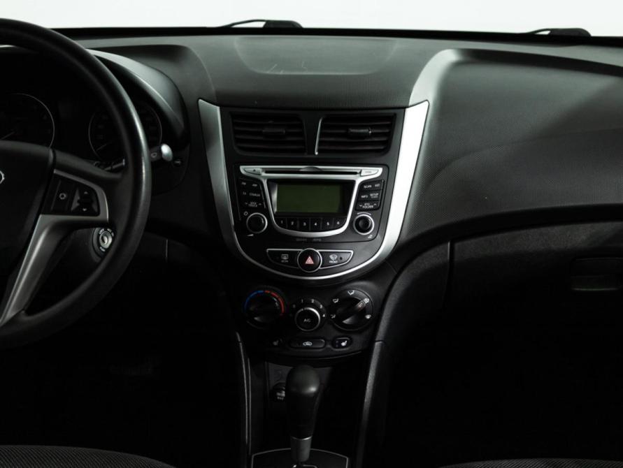 Hyundai Solaris I Санкт-Петербург  - изображение 15