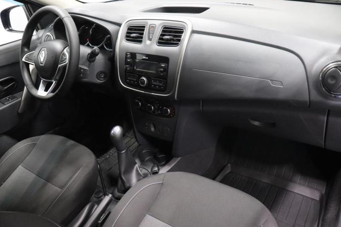 Renault Sandero II Рестайлинг с пробегом 2019 года, цена 1 179 000 рублей, 63602 км, хэтчбек, Автокод Объявления