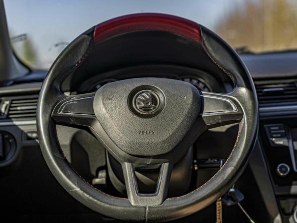 Skoda Rapid I с пробегом 2017 года, цена 998 000 рублей, 164273 км, лифтбек, Автокод Объявления