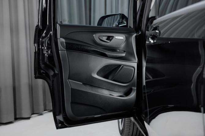 Новый Mercedes-Benz V-Класс III (W447) Рестайлинг 2 2025 года, цена 15 318 600 рублей, минивэн, Автокод Объявления