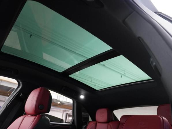 Porsche Macan I Рестайлинг 2 с пробегом 2021 года, цена 7 290 700 рублей, 47421 км, внедорожник, Автокод Объявления