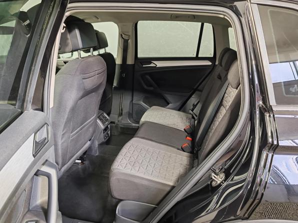 Volkswagen Tiguan II Рестайлинг с пробегом 2021 года, цена 2 175 000 рублей, 163879 км, внедорожник, Автокод Объявления