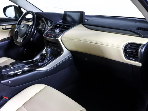 Lexus NX I Рестайлинг с пробегом 2017 года, цена 3 029 000 рублей, 124907 км, внедорожник, Автокод Объявления