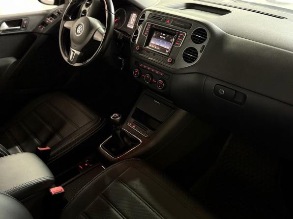 Volkswagen Tiguan I Рестайлинг с пробегом 2015 года, цена 1 270 000 рублей, 177798 км, внедорожник, Автокод Объявления