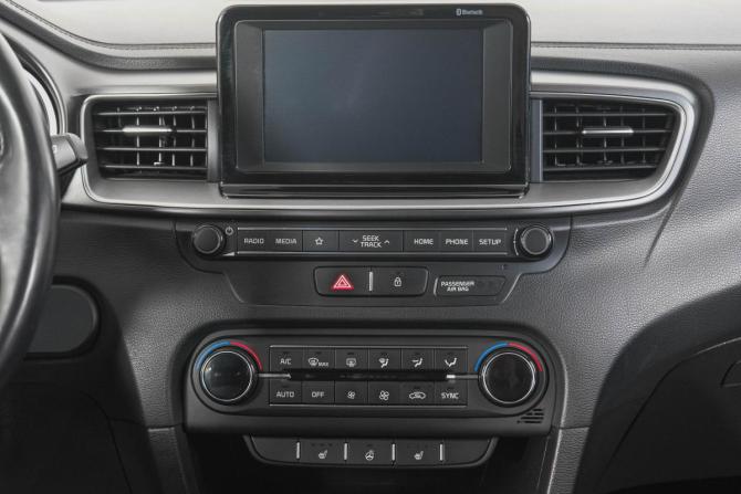 Kia Ceed III с пробегом 2019 года, цена 1 649 000 рублей, 92000 км, хэтчбек, Автокод Объявления
