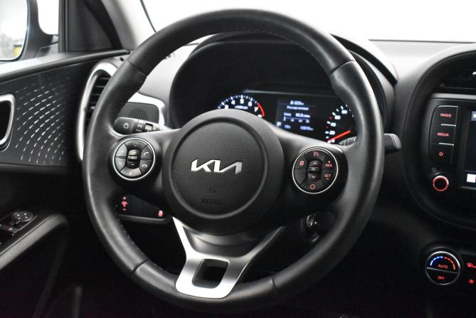 Kia Soul III с пробегом 2022 года, цена 2 300 000 рублей, 10815 км, хэтчбек, Автокод Объявления