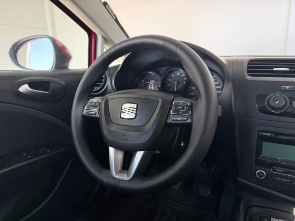 SEAT Leon II Рестайлинг с пробегом 2012 года, цена 799 000 рублей, 139000 км, хэтчбек, Автокод Объявления
