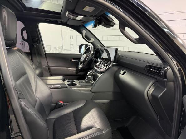 Toyota Land Cruiser 300 Series с пробегом 2021 года, цена 10 700 000 рублей, 94000 км, внедорожник, Автокод Объявления
