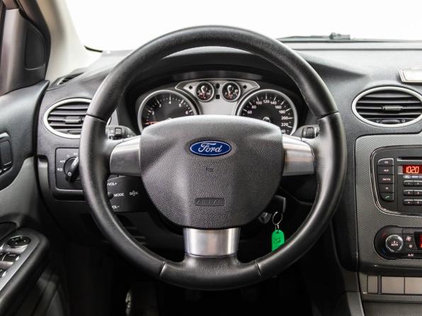 Ford Focus II Рестайлинг с пробегом 2010 года, цена 588 000 рублей, 168545 км, хэтчбек, Автокод Объявления