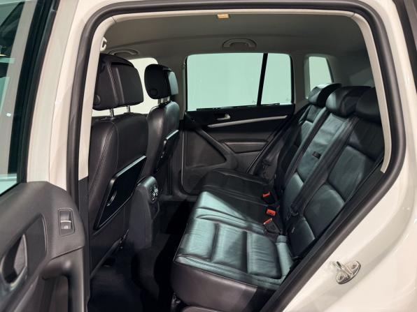 Volkswagen Tiguan I Рестайлинг с пробегом 2013 года, цена 1 619 000 рублей, 123076 км, внедорожник, Автокод Объявления