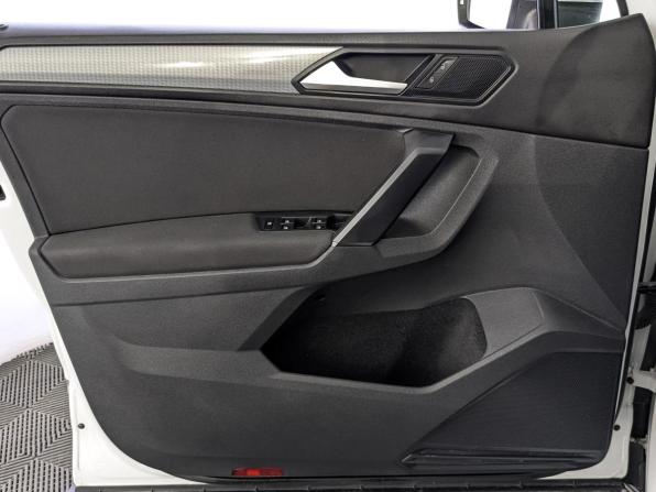 Volkswagen Tiguan II Рестайлинг с пробегом 2021 года, цена 3 090 000 рублей, 115730 км, внедорожник, Автокод Объявления