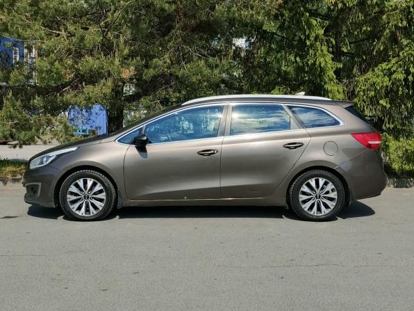 Kia Ceed II Рестайлинг с пробегом 2017 года, цена 999 000 рублей, 383512 км, универсал, Автокод Объявления