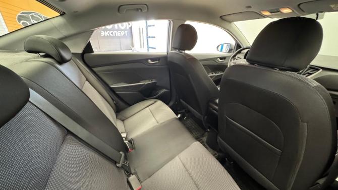 Hyundai Solaris II с пробегом 2017 года, цена 1 145 000 рублей, 75359 км, седан, Автокод Объявления