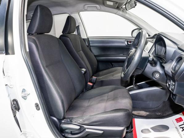 Toyota Corolla XI (E160 E170 E180) с пробегом 2014 года, цена 1 000 000 рублей, 298421 км, универсал, Автокод Объявления