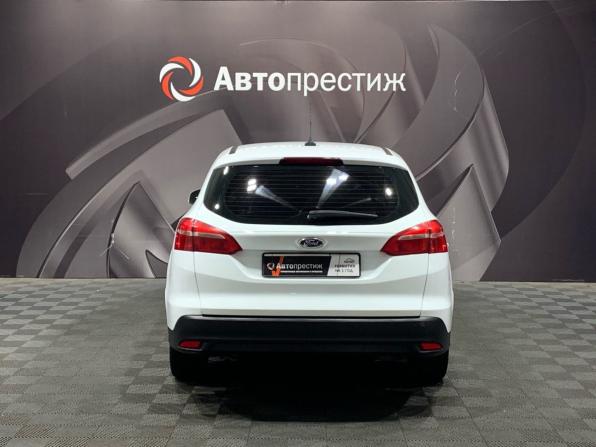 Ford Focus III Рестайлинг с пробегом 2017 года, цена 820 000 рублей, 291412 км, универсал, Автокод Объявления