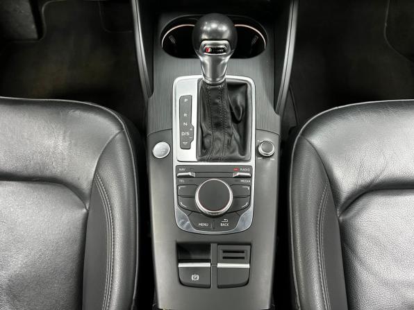 Audi A3 III (8V) Рестайлинг с пробегом 2018 года, цена 1 750 000 рублей, 229251 км, седан, Автокод Объявления