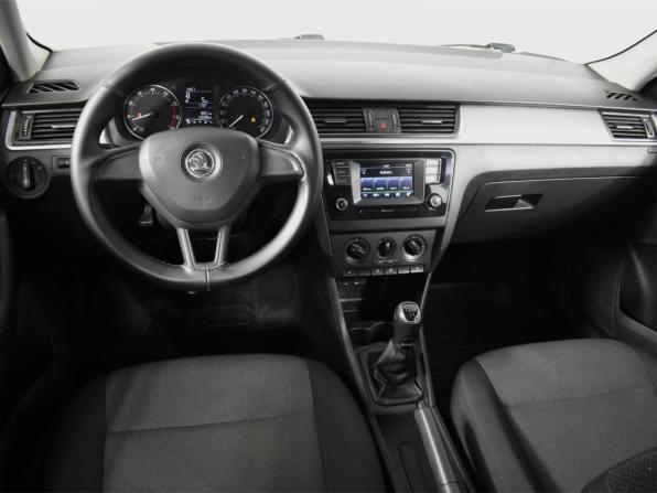 Skoda Rapid I с пробегом 2016 года, цена 855 900 рублей, 110336 км, лифтбек, Автокод Объявления