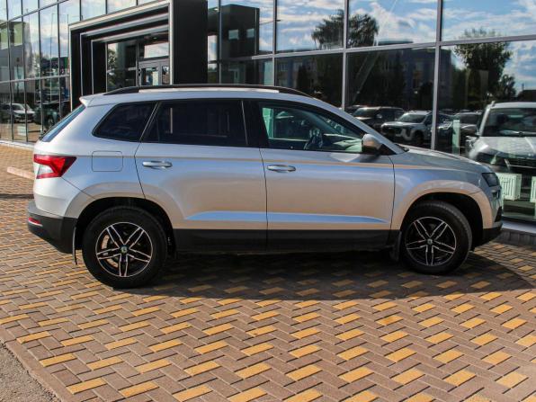 Skoda Karoq I с пробегом 2020 года, цена 2 096 800 рублей, 74500 км, внедорожник, Автокод Объявления