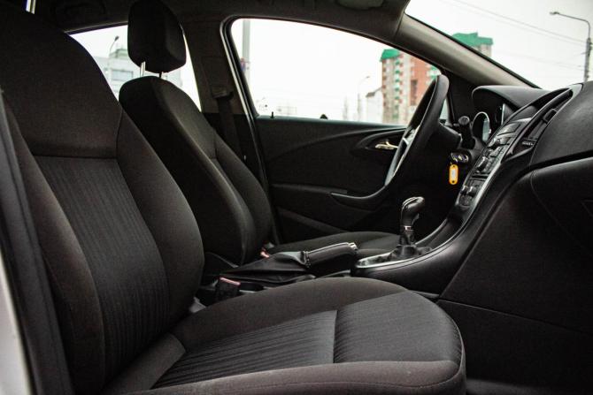 Opel Astra J Рестайлинг с пробегом 2013 года, цена 769 000 рублей, 135441 км, хэтчбек, Автокод Объявления
