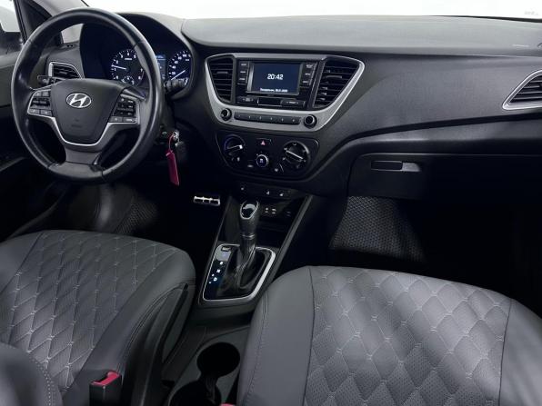 Hyundai Solaris II с пробегом 2017 года, цена 1 220 000 рублей, 173806 км, седан, Автокод Объявления