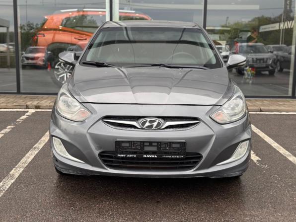 Hyundai Solaris I с пробегом 2011 года, цена 715 000 рублей, 132111 км, седан, Автокод Объявления
