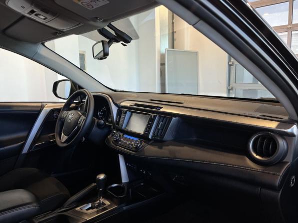 Toyota RAV4 IV (XA40) Рестайлинг с пробегом 2019 года, цена 2 550 000 рублей, 165722 км, внедорожник, Автокод Объявления