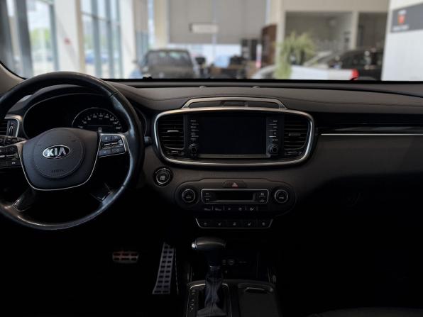 Kia Sorento III Prime Рестайлинг с пробегом 2018 года, цена 3 100 000 рублей, 96000 км, внедорожник, Автокод Объявления