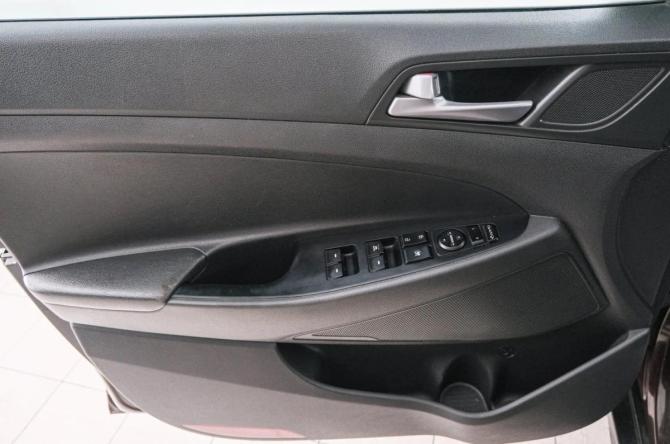 Hyundai Tucson III с пробегом 2016 года, цена 1 989 000 рублей, 125000 км, внедорожник, Автокод Объявления