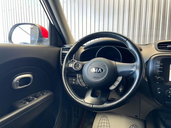 Kia Soul II Рестайлинг с пробегом 2017 года, цена 1 407 000 рублей, 130964 км, хэтчбек, Автокод Объявления