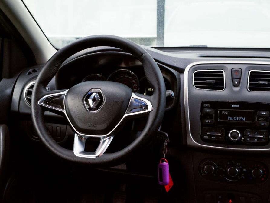 Renault Sandero II Рестайлинг Екатеринбург  - изображение 20