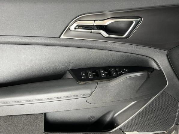 Kia Sportage V с пробегом 2023 года, цена 3 530 000 рублей, 14763 км, внедорожник, Автокод Объявления