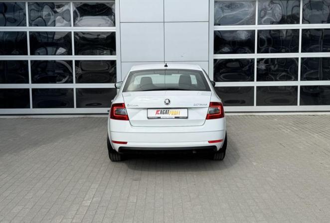 Skoda Octavia III (A7) с пробегом 2017 года, цена 1 450 000 рублей, 130000 км, лифтбек, Автокод Объявления
