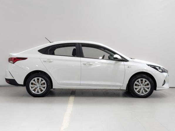 Hyundai Solaris II Рестайлинг с пробегом 2022 года, цена 1 470 000 рублей, 85239 км, седан, Автокод Объявления