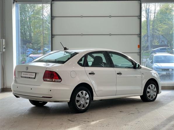 Volkswagen Polo V Рестайлинг с пробегом 2017 года, цена 1 040 000 рублей, 120000 км, седан, Автокод Объявления