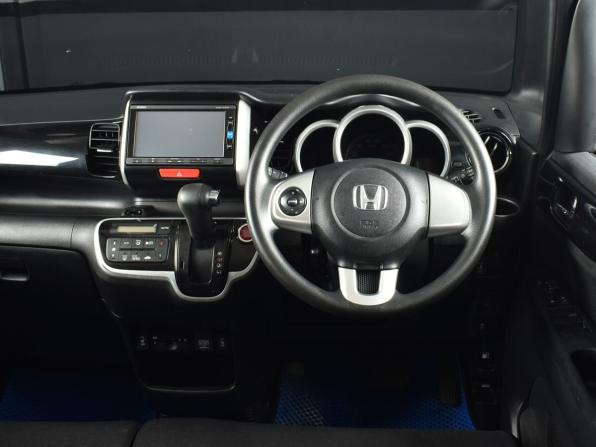 Honda N-BOX I Рестайлинг с пробегом 2017 года, цена 749 999 рублей, 113068 км, микровэн, Автокод Объявления