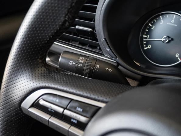 Mazda 3 IV (BP) с пробегом 2021 года, цена 1 900 000 рублей, 64971 км, седан, Автокод Объявления