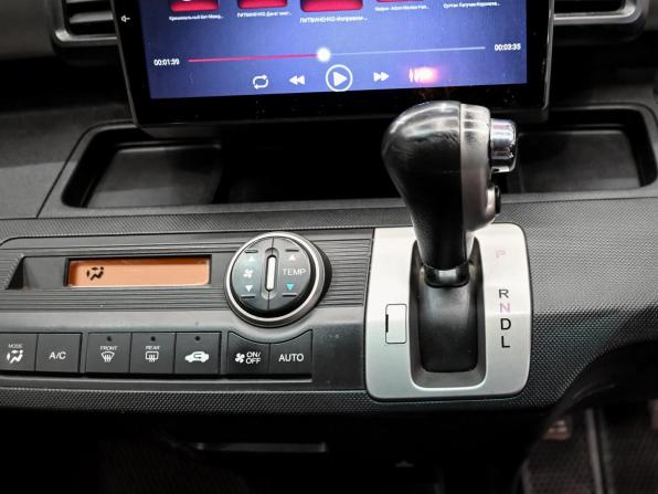 Honda Freed I Рестайлинг с пробегом 2012 года, цена 995 000 рублей, 209749 км, компактвэн, Автокод Объявления